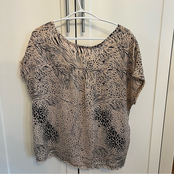 Urban Outfitters Black and White Cheetah/Zebra Print Blouse, Size M - Picture 2 of 6